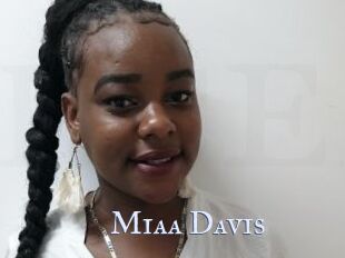 Miaa_Davis